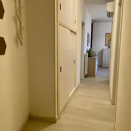 卡普契尼酒店 3*